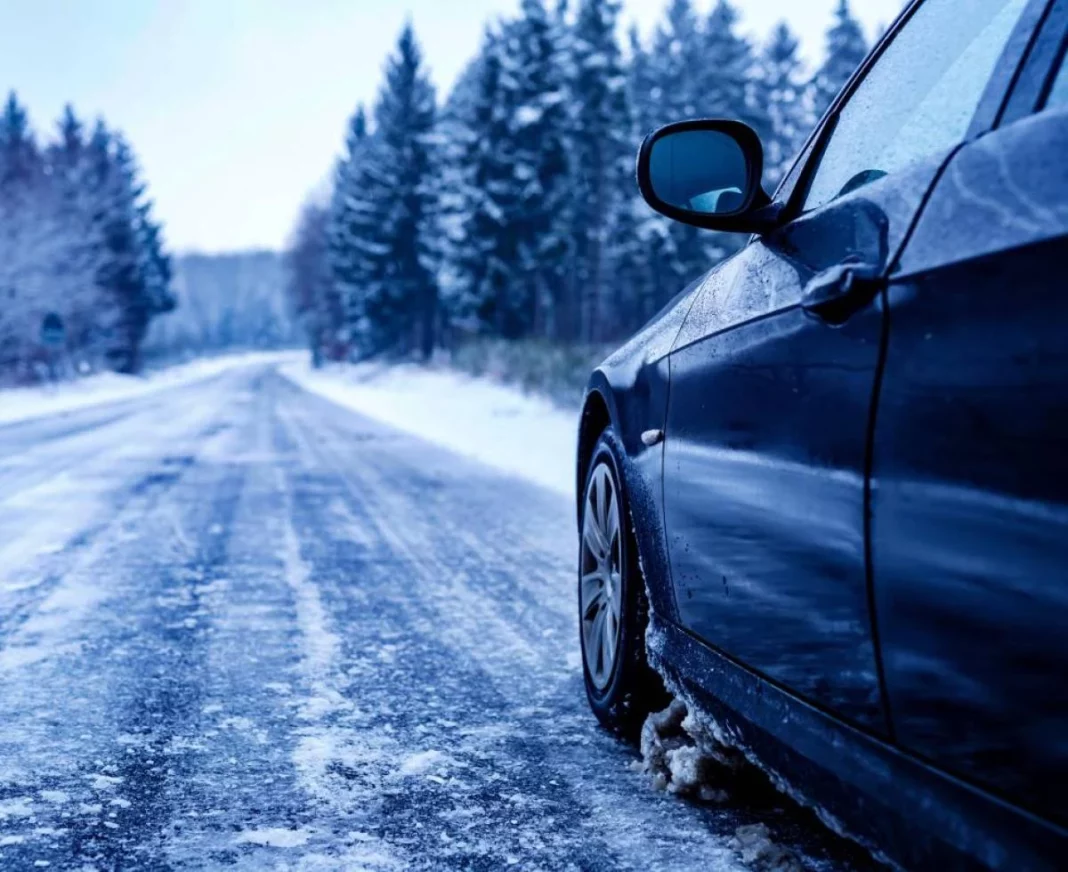 DGT: Prohibición de adelantamientos en condiciones de nieve y hielo