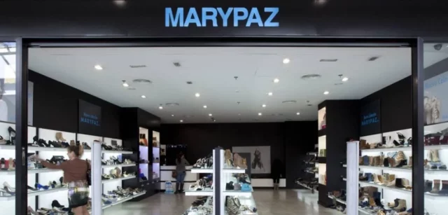 Marypaz Se Adelanta A Marzo Y Pone En Rebajas Las Bailarinas De Terciopelo Que Se Llevan En París