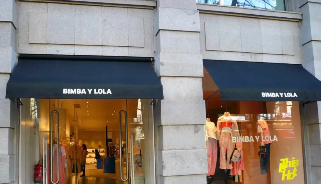 Ni Parfois ni Misako tienen este maxi bolso de Bimba y Lola que querrás este verano