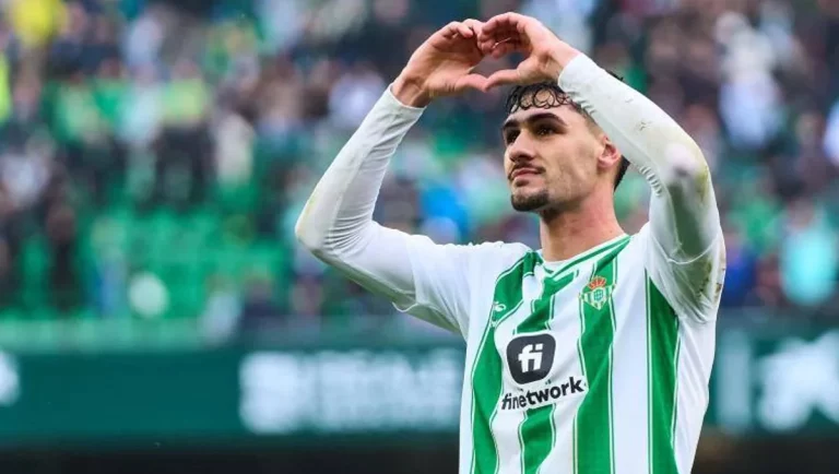 Johnny Cardoso da 2 noticias impactantes al Betis: una buena y una dramática