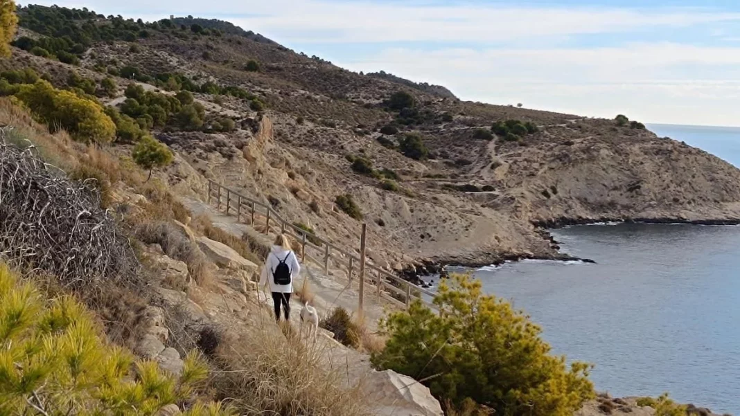 Naturaleza y aventura: explora el sendero de la costa y más en Villajoyosa