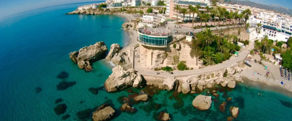 Un Mirador Que Te Permitirá Observar Gran Parte De Nerja