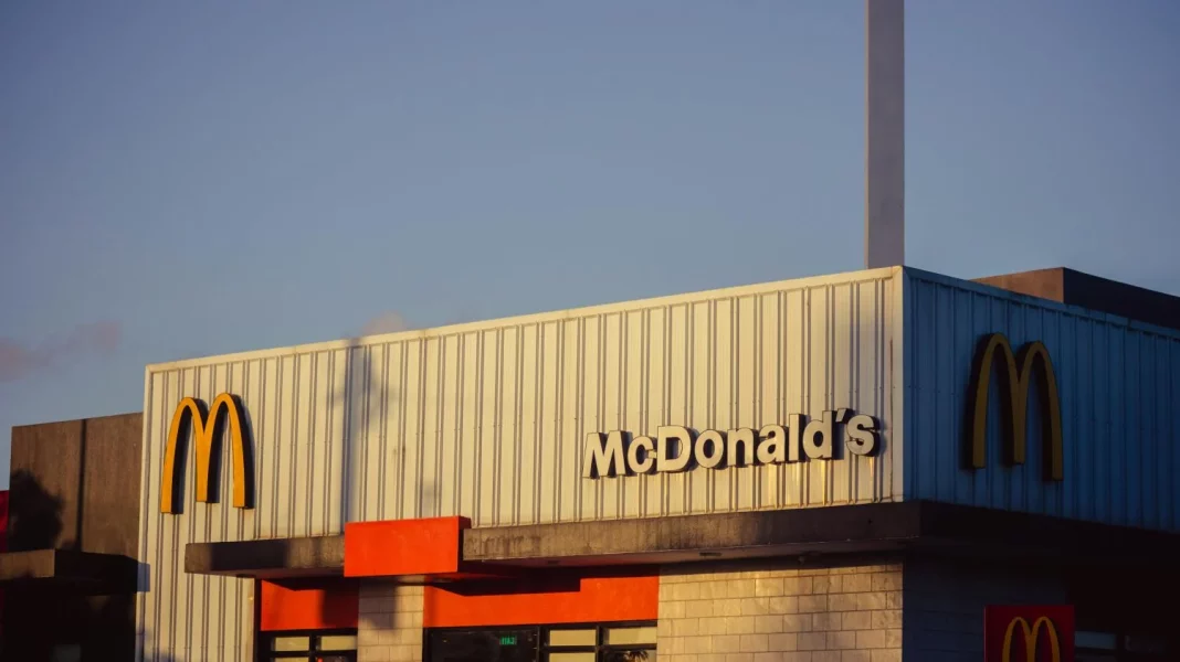 McDonalds cambia su menú infantil Happy Meal tras casi 40 años por un motivo de peso