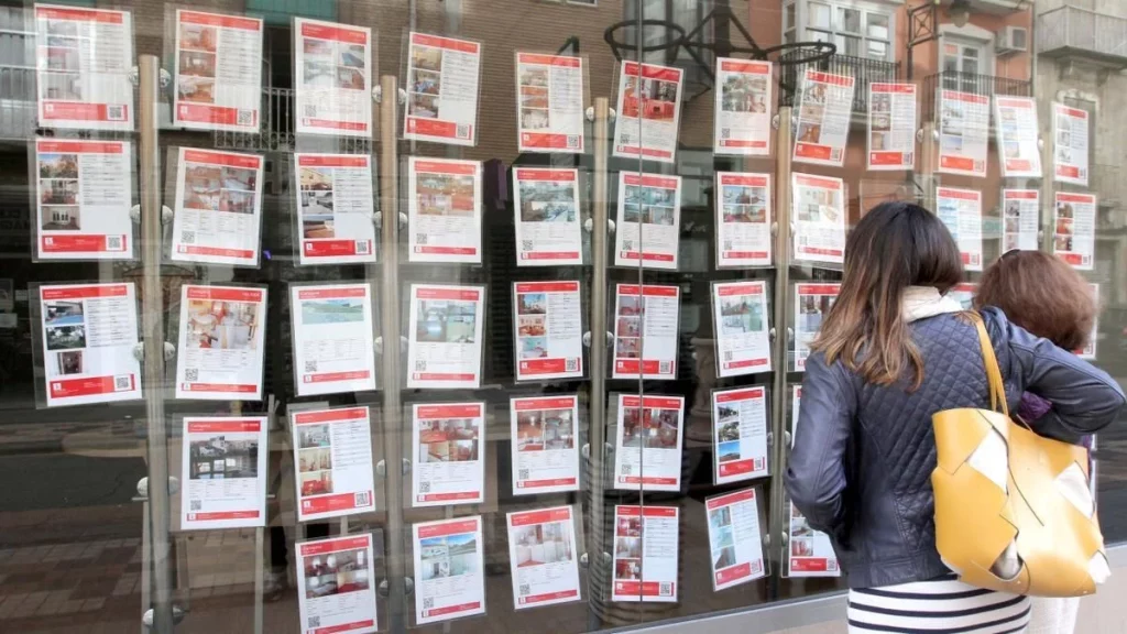 El Mercado Inmobiliario En Crisis: La Ley De Vivienda Agrava La Escasez De Ofertas