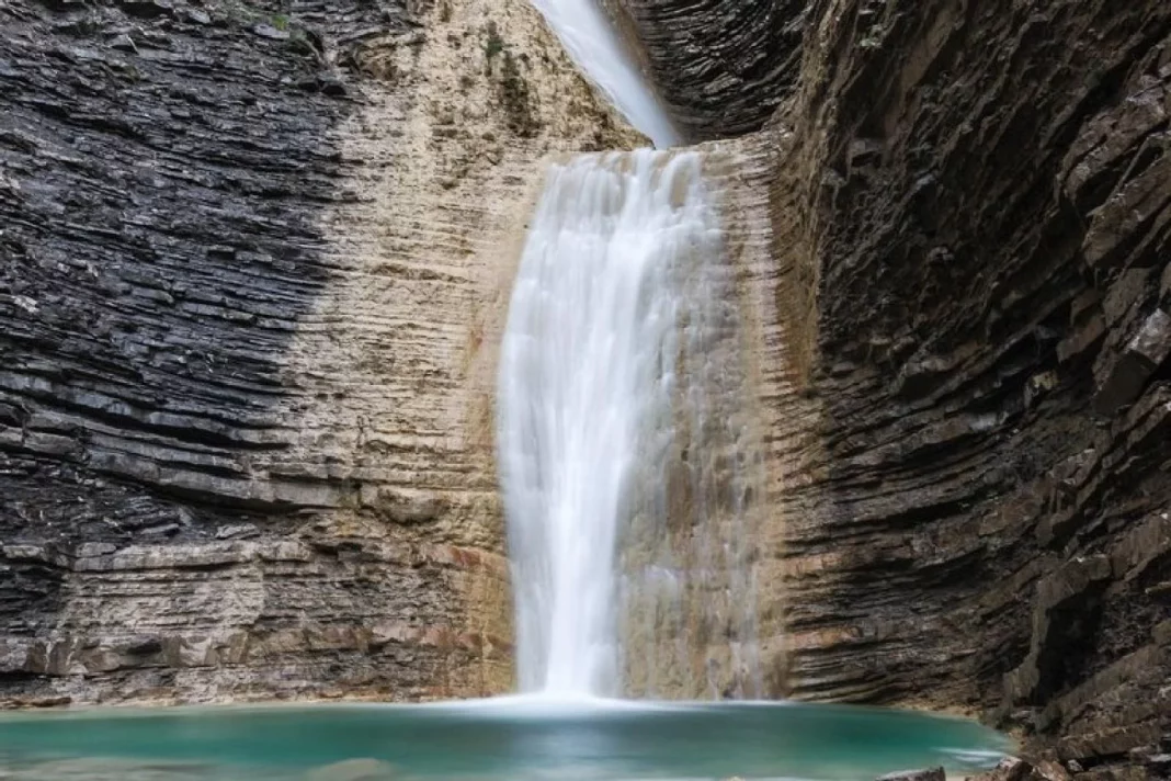 Explora el encanto de Orós Bajo