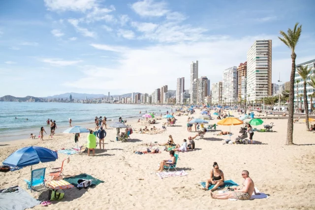 Los Españoles Prevén Gastar Entre 1.300 Y 2.000 Euros Por Persona En Las Vacaciones De Verano