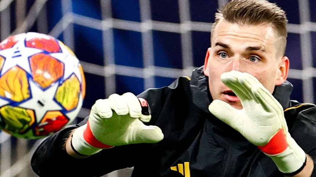 Lunin retiene al Real Madrid el año que le queda de contrato para irse gratis