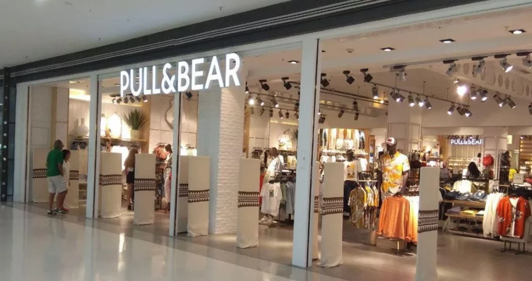 Lo más loco de Pull&Bear es esta camisa que podrías llevar (literalmente) hasta durmiendo