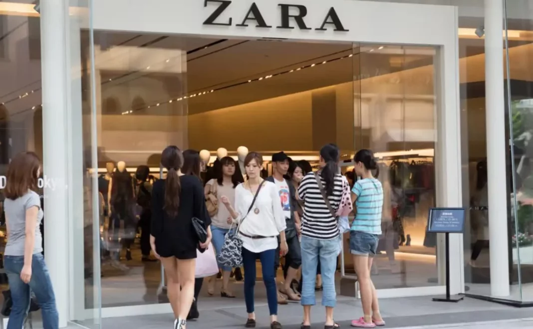 Zara tiene un pantalón de lino con un 30 % de descuento fresquito y que combina con todo