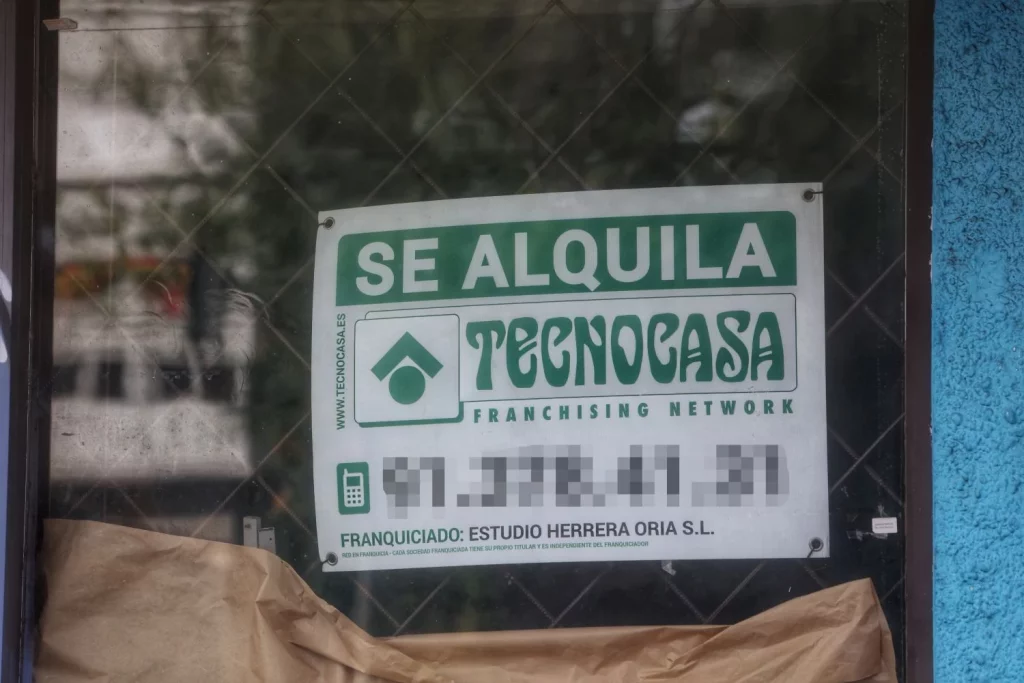 Europapress 5374393 Local Cartel Alquila Agosto 2023 Madrid Espana Vivienda Alquiler Espana 2