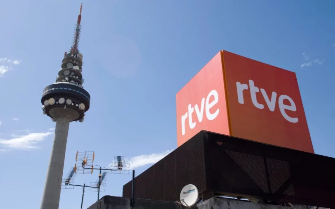 RTVE vuelve loca a la gente con sus cambios en ‘La Promesa’ y ‘La Moderna’