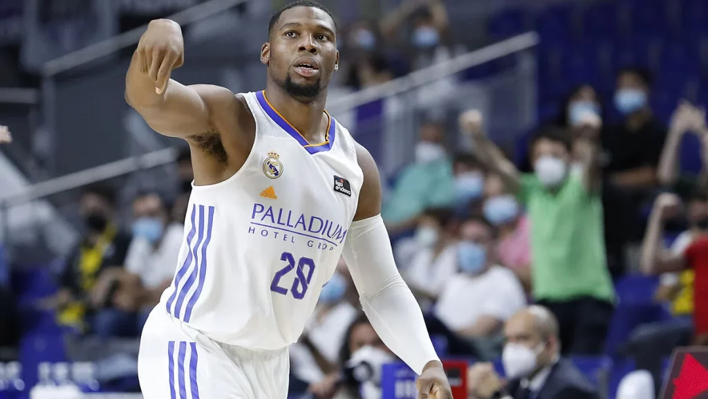 Yabusele Ya Tiene La Respuesta Del Real Madrid: Con Florentino No Se Juega