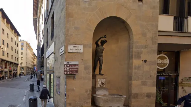 Estatua De Baco En Florencia.