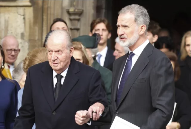 El Rey Juan Carlos I Pide Ayuda: Preocupación Por El Estado De Felipe