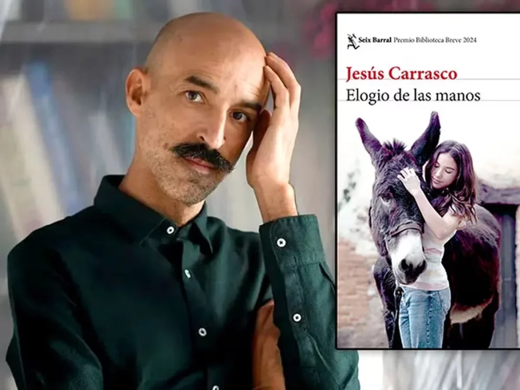 'Elogio de las manos' de Jesús Carrasco: una reflexión sobre la vida y el tiempo