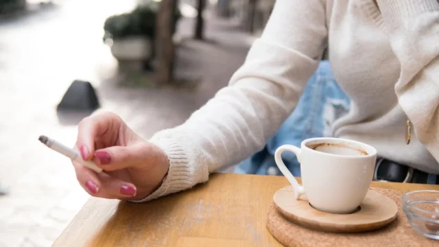 ¿Tomar Café, Comer O Fumar Cuenta Dentro Del Horario De Trabajo?