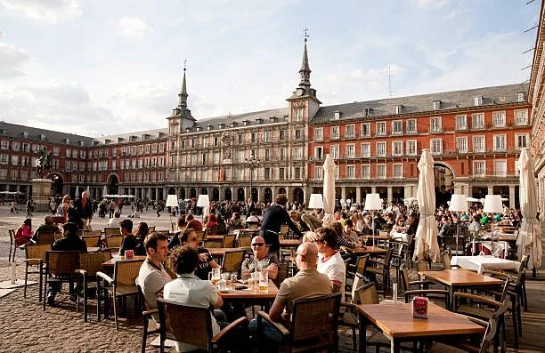 10 Restaurantes De Moda En Madrid Nuevos E Históricos Para Comer Bien