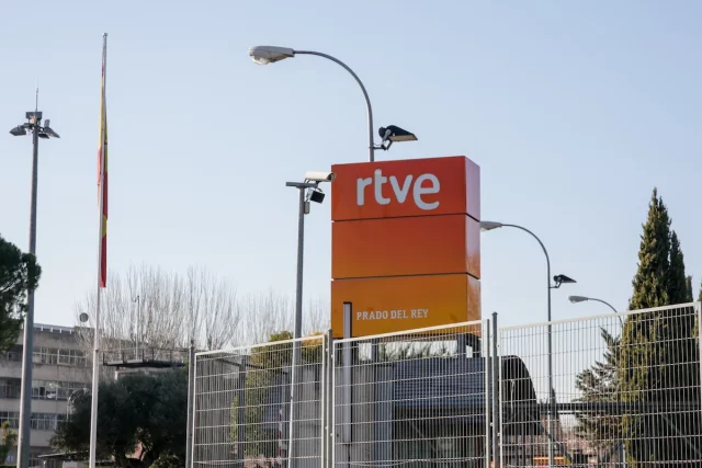 Los Buenos Números De ‘La Revuelta’ De Broncano No Arrastran Al Resto De Rtve