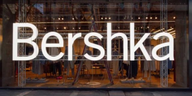 Bershka Tiene A Precio De Ganga Estos Pantalones Urbanos Para Quitarte 10 Años De Encima