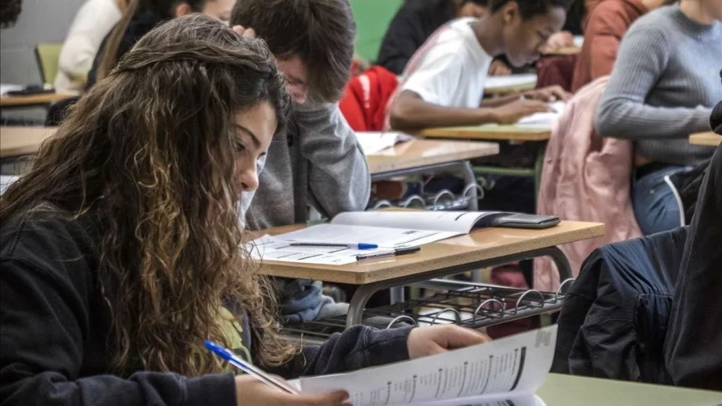 Desigualdades Regionales En La Educación Financiera