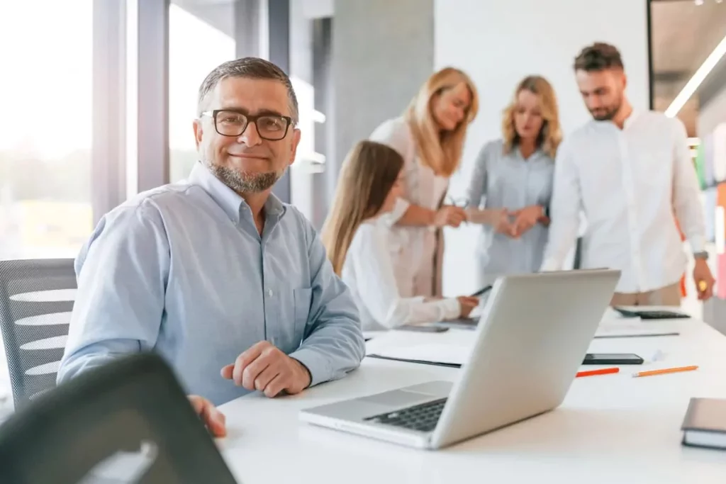 El Envejecimiento De La Fuerza Laboral: Una Realidad Inevitable