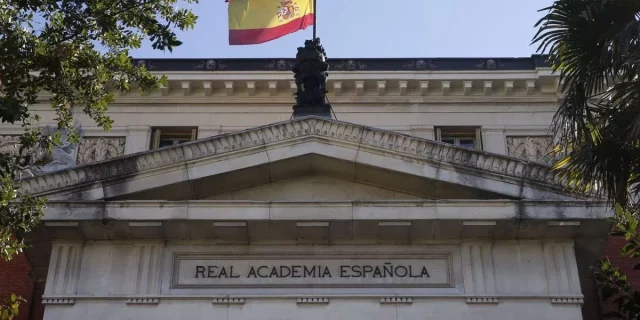 La Rae Se Carga La «I Griega», Que Ya No Existe En El Abecedario Español