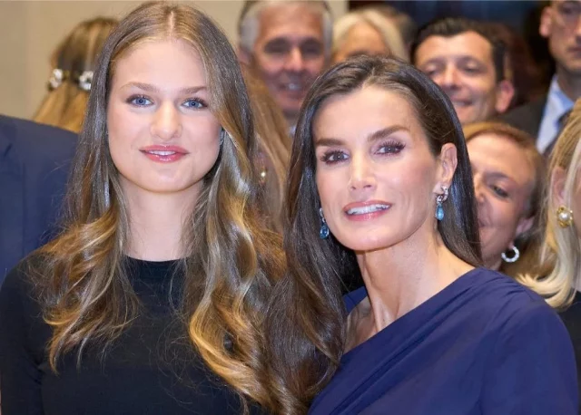 La Prensa Internacional Juzga A Letizia Y Leonor Tras Los Premios Princesa De Asturias