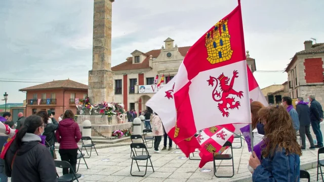 Por Qué Ha Aparecido Una Bandera De Castilla Y León En Un Desfile Estadounidense De Michigan