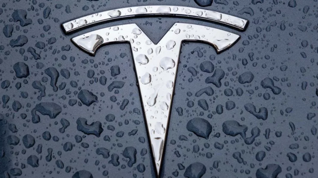 Tesla y su logo futurista