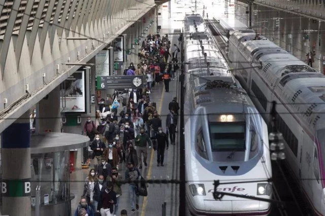 ¿Tren O Avión? La Comparativa Viral De Javi Hierro Sobre El Trayecto Madrid-Sevilla