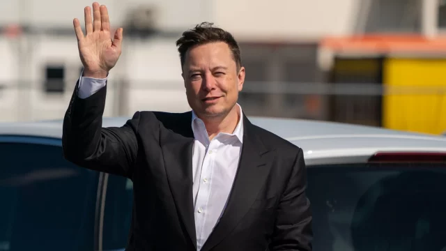 Elon Musk «Sale De Caza» Por España Ofreciendo Hasta 50.000 Euros