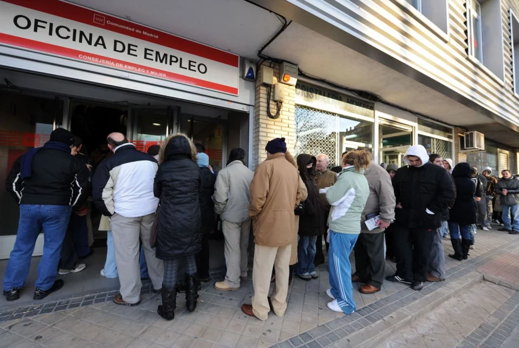 ¿Adaptación O Recorte De Empleo? El Dilema De Las Pequeñas Empresas Ante El Nuevo Smi