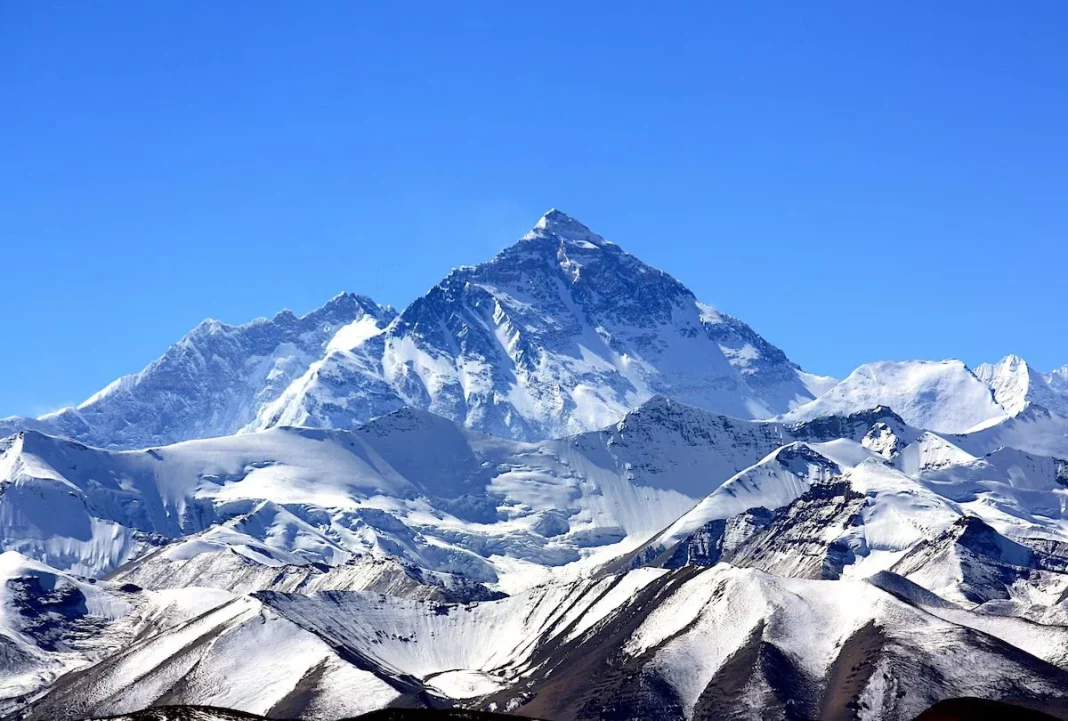 El papel del río Arun en la elevación del Everest