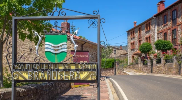 El Pueblo Más Antiguo De España Es Precioso Y Parece Sacado De La Edad Media