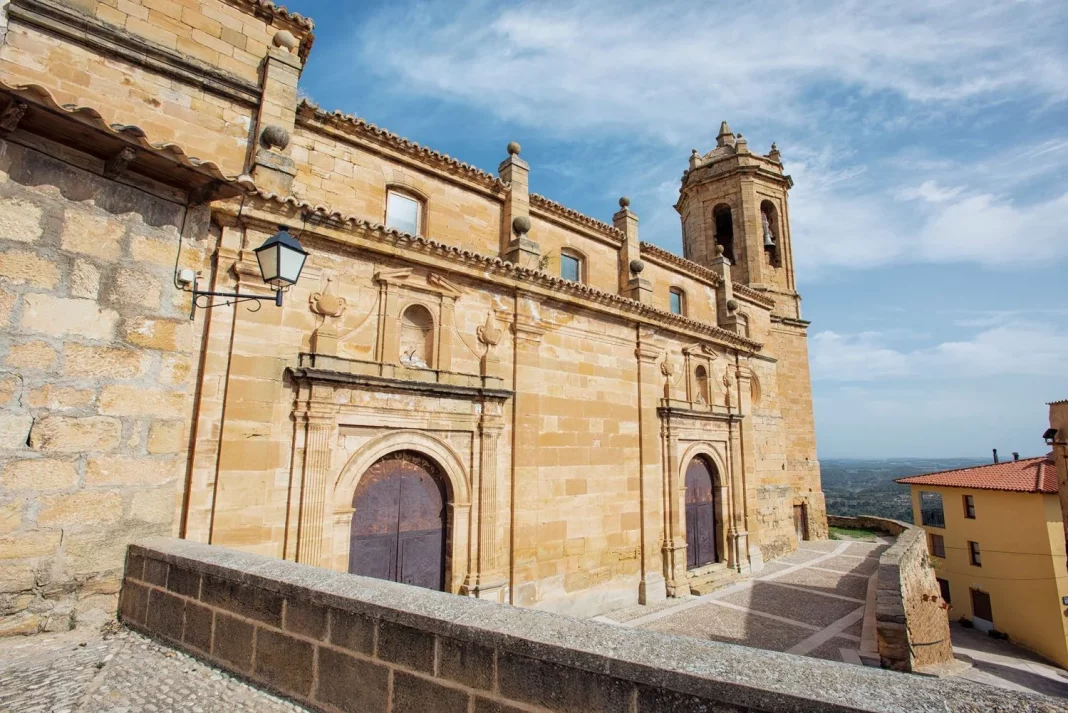 Historia fascinante entre murallas y castillos