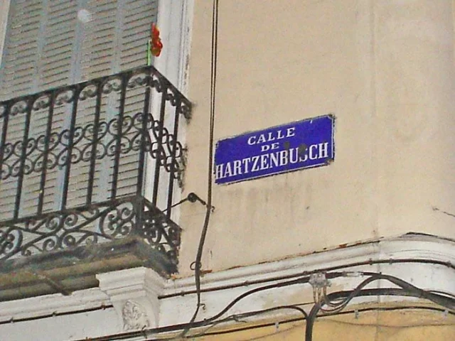 La Calle Del Barrio Madrileño De Chamberí De Nombre Impronunciable