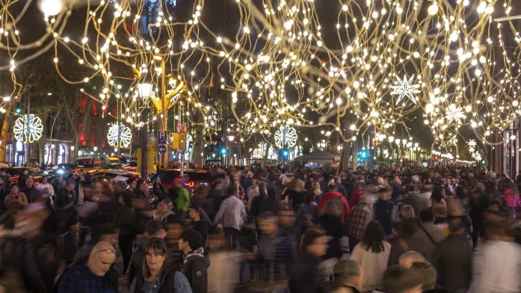 Luces, Belenes Y Arte En La Calle: Las Actividades Que Marcan La Temporada Navideña En Ambas Ciudades