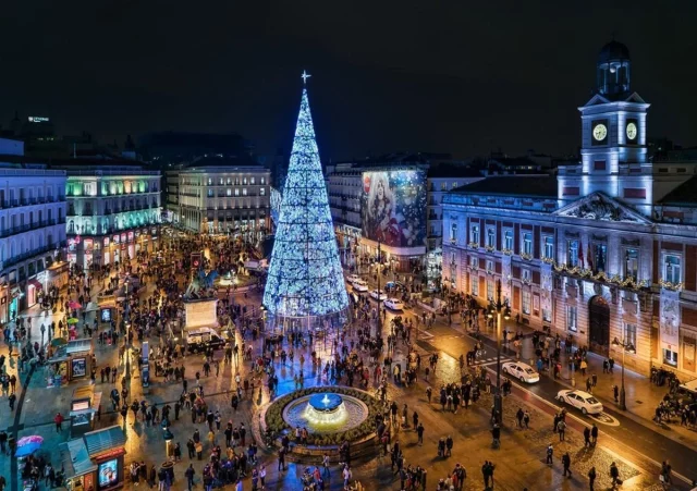 Navidad En Madrid Y Barcelona Con Luces, Belenes Y Espectáculos Que Marcan La Temporada