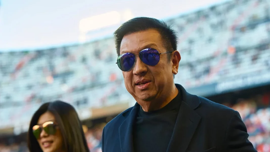 Peter Lim se gana por fin el aplauso de la afición del Valencia CF y de toda España (1)