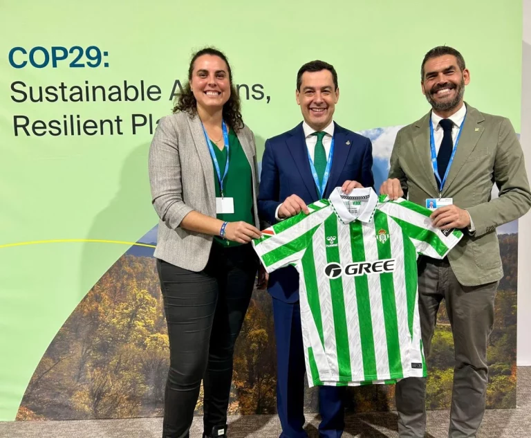 El Real Betis asiste a la COP29 para reafirmar el compromiso del fútbol español en la lucha contra el cambio climático