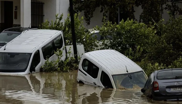 Coches Inundados Dana Que No Hacer