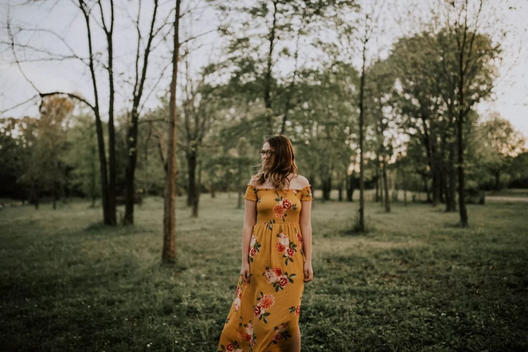 Femenina, romántica y seductora: 4 vestidos de Desigual que te llevaran a robar miradas