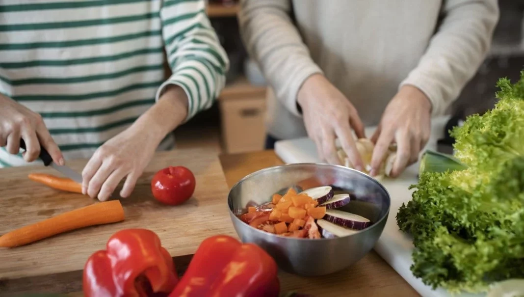 Adopta una alimentación equilibrada sin dietas extremas