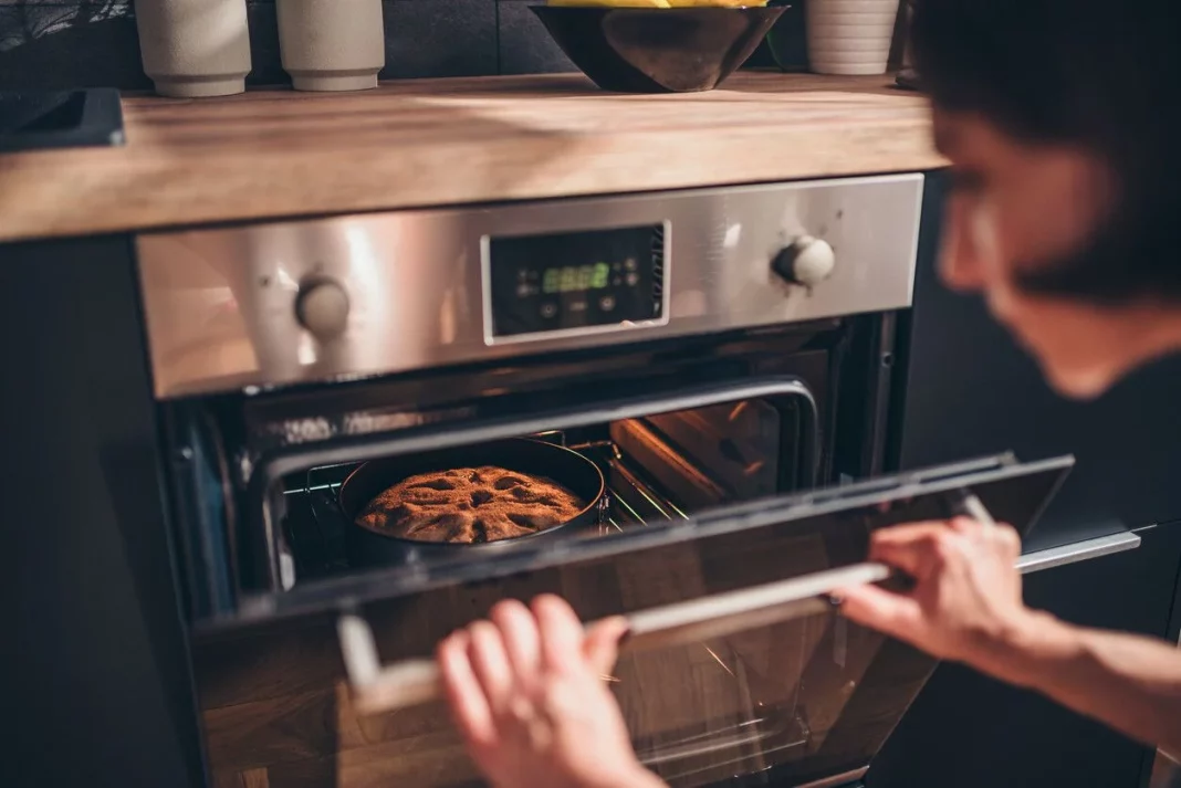 Cómo evitar que tu horno sea un imán para cucarachas