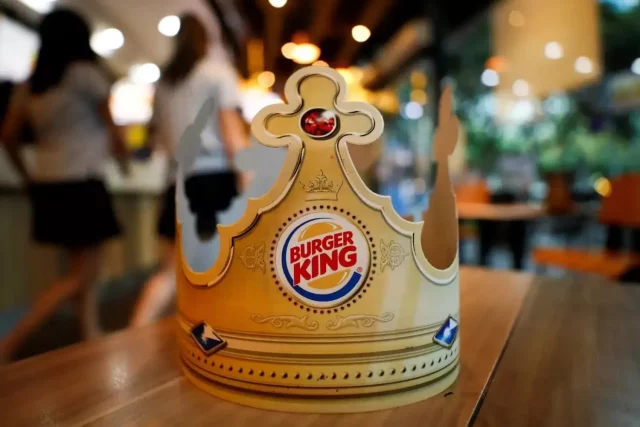 La Confusión De Burger King: ¿Por Qué Muchos Recuerdan Una Corona En Su Logo?