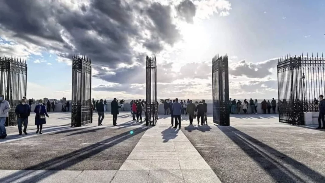 Mirador de la Cornisa: una vista única del Palacio Real