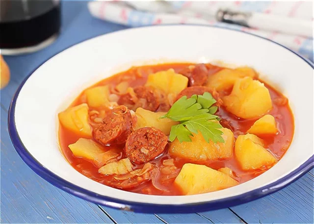 Patatas A La Riojana: La Receta Tradicional Con Chorizo Que Te Conquistará