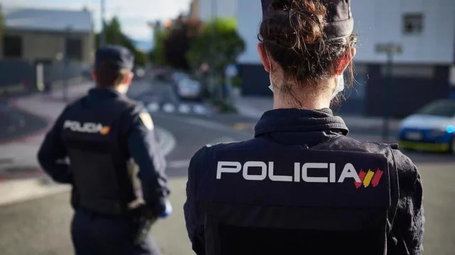 Que No Te Engañen: Esta Es La Cantidad De Dinero Que Cobra Un Policía Nacional En España