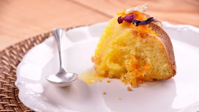 Receta Fácil Y Rápida De Bizcocho De Naranja Y Almendra, Un Toque Cítrico Y Delicado En Cada Bocado