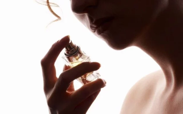 La Diferencia Entre Eau De Toilette Y Eau De Parfum: ¿Qué Colonia Es Mejor?